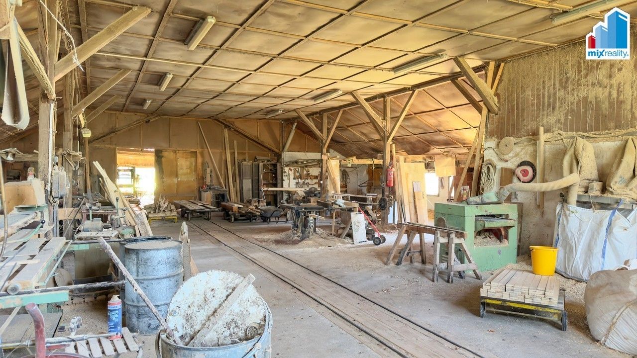 Prodej komerčního prostoru 730 m² - foto 12
