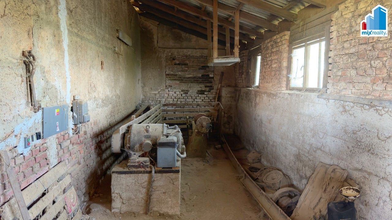 Prodej komerčního prostoru 730 m² - foto 23