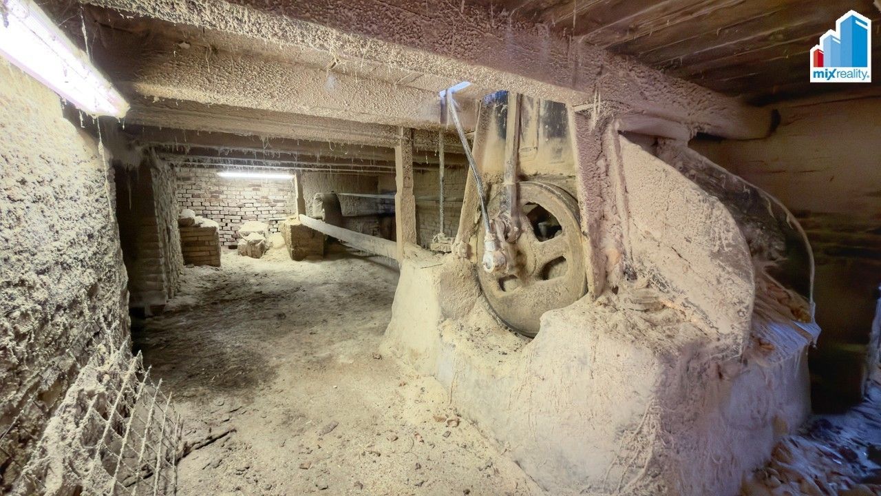 Prodej komerčního prostoru 730 m² - foto 25