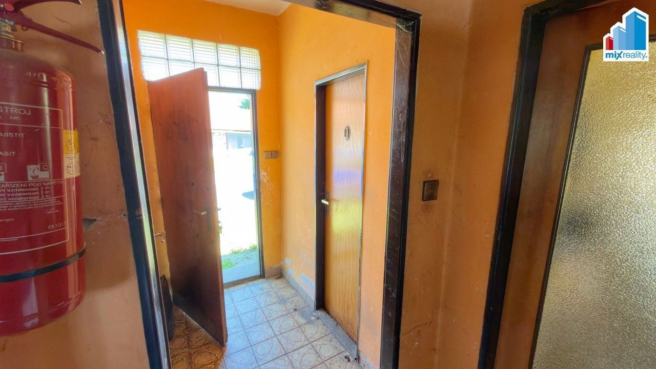 Prodej komerčního prostoru 730 m² - foto 37