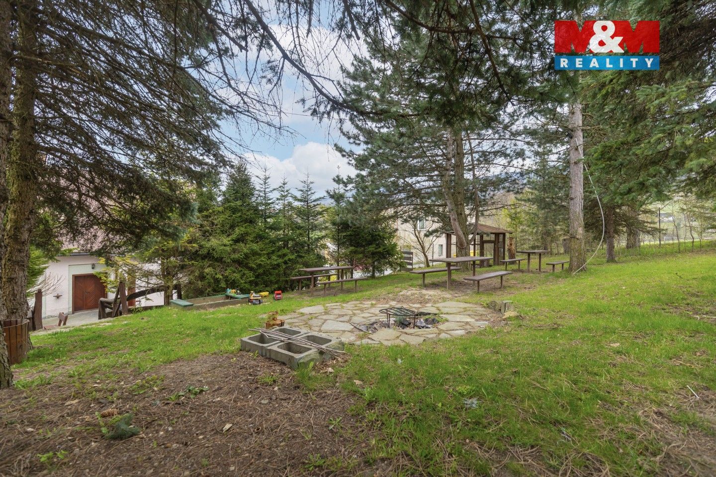 Pronájem komerčního prostoru 420 m² - foto 8