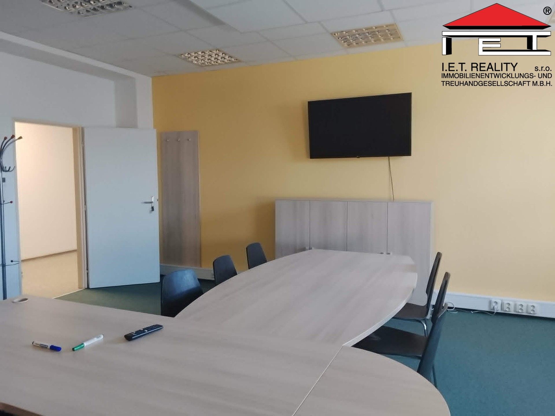 Pronájem komerčního prostoru 227 m² - foto 8