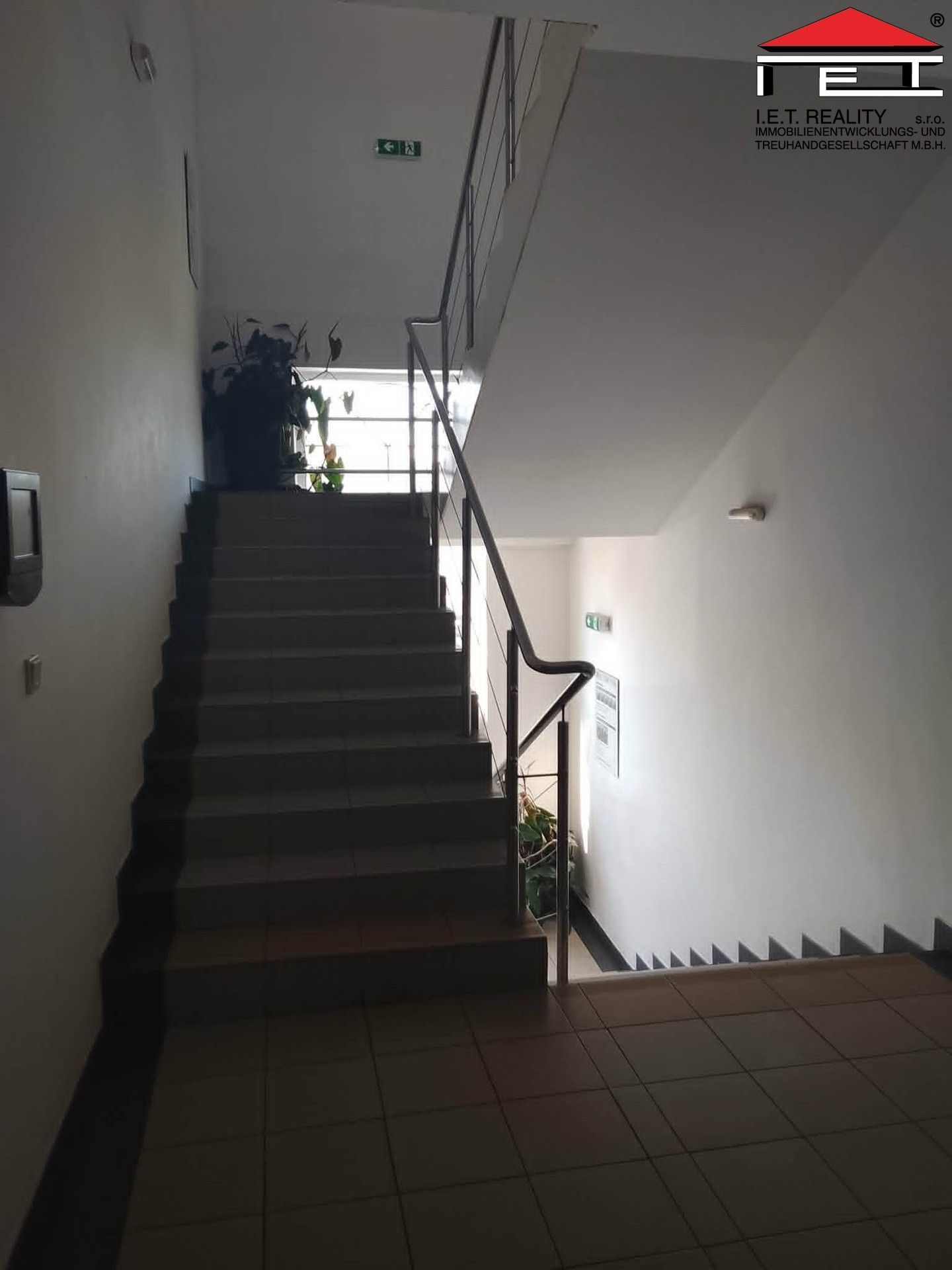 Pronájem komerčního prostoru 227 m² - foto 6