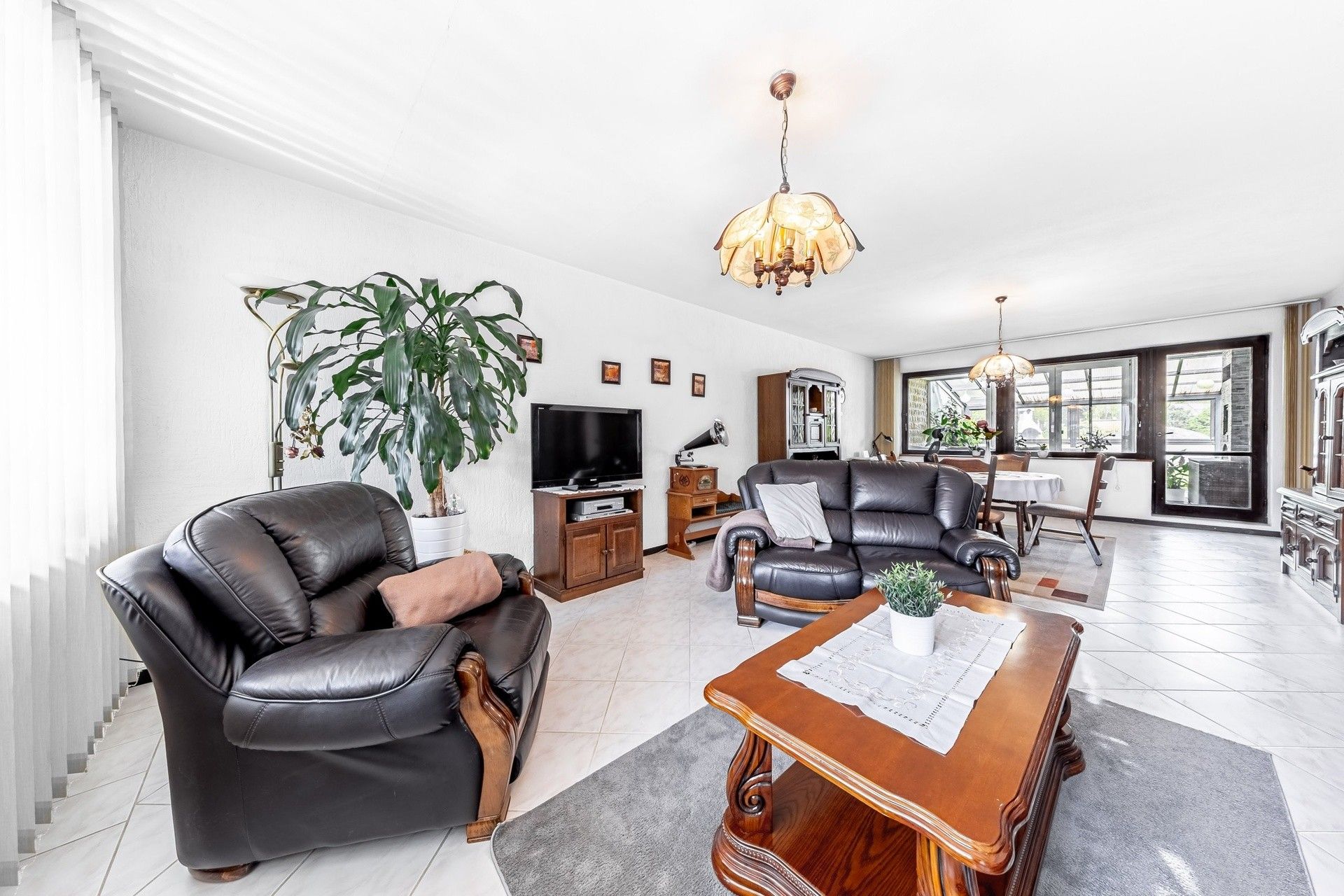 Prodej domu 304 m² - foto 1
