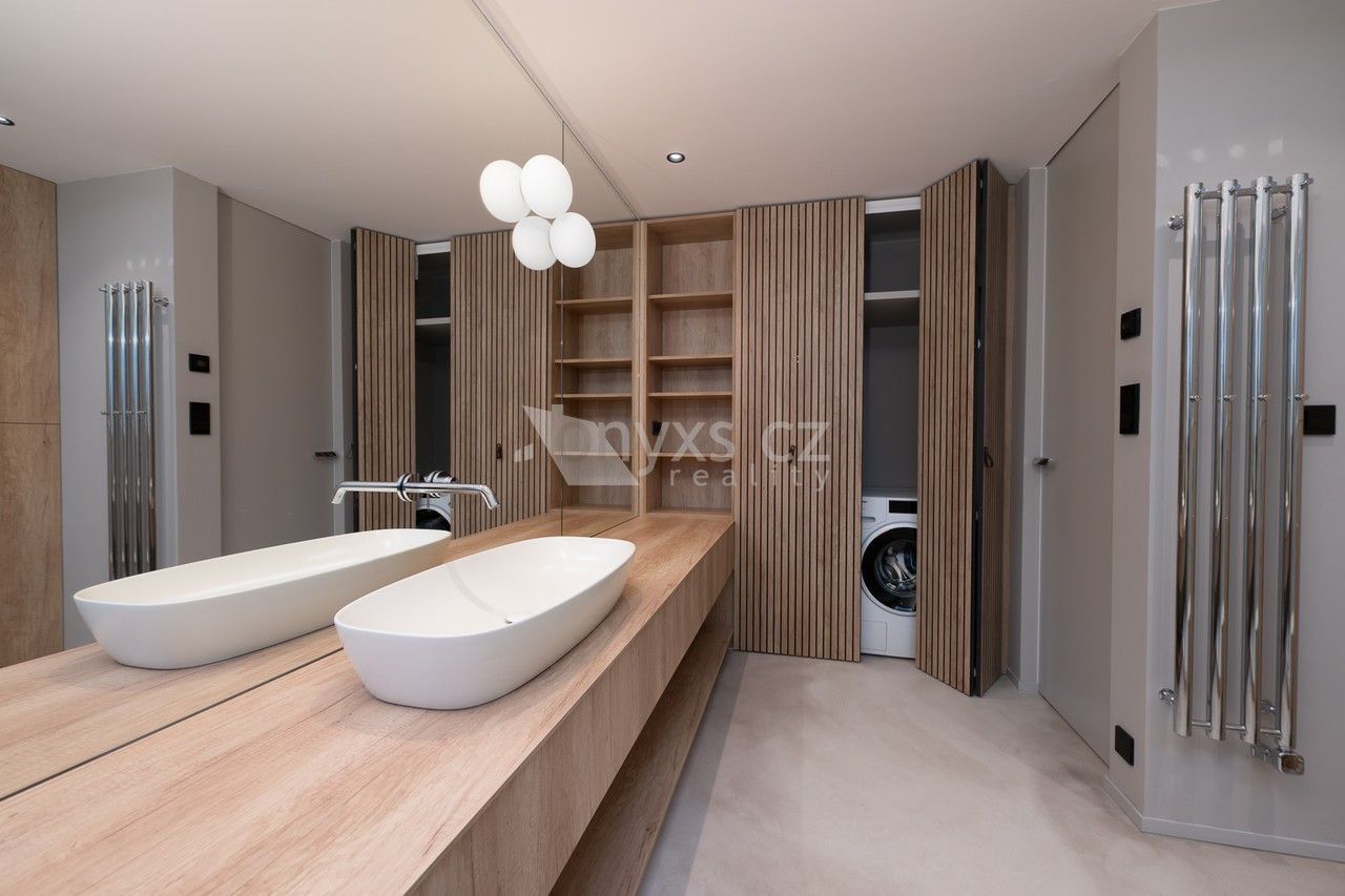 Pronájem bytu 3+kk 135 m² - foto 6