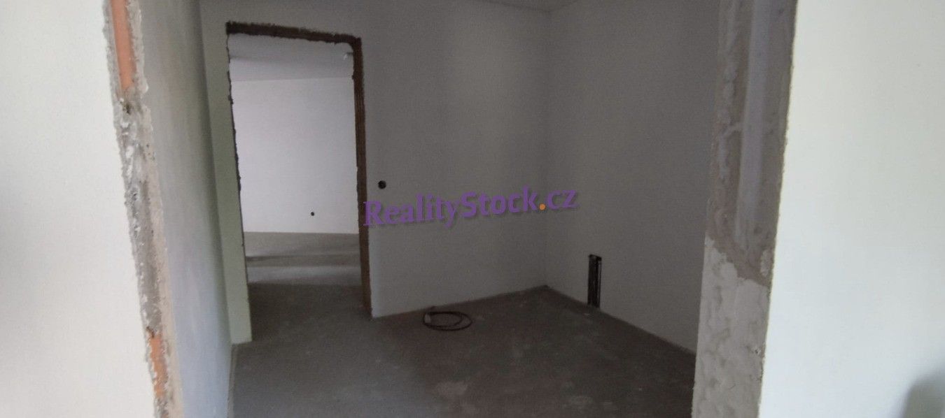 Pronájem komerčního prostoru 150 m² - foto 9