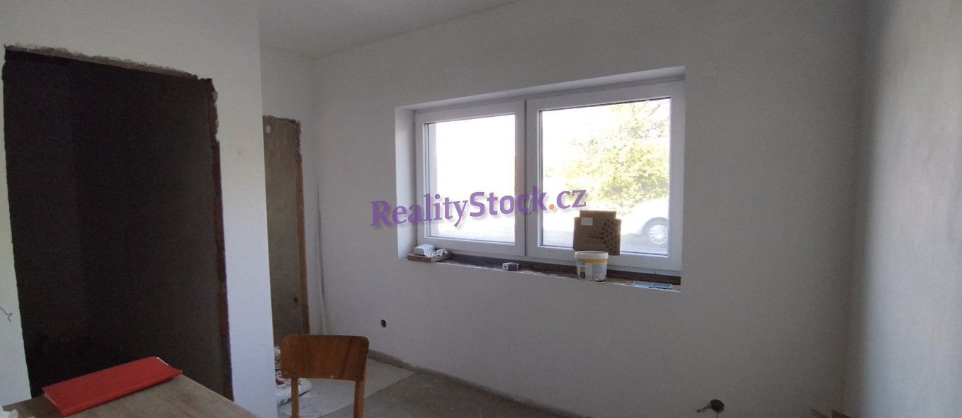 Pronájem komerčního prostoru 150 m² - foto 10