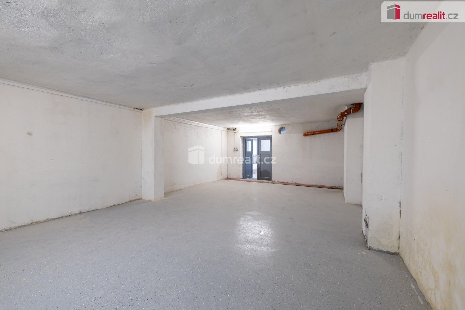 Pronájem komerčního prostoru 753 m² - foto 8