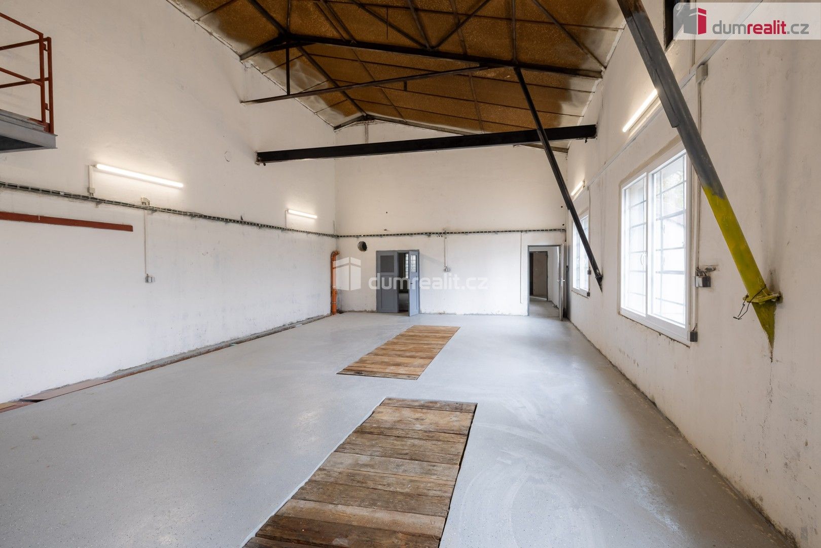 Pronájem komerčního prostoru 753 m² - foto 6