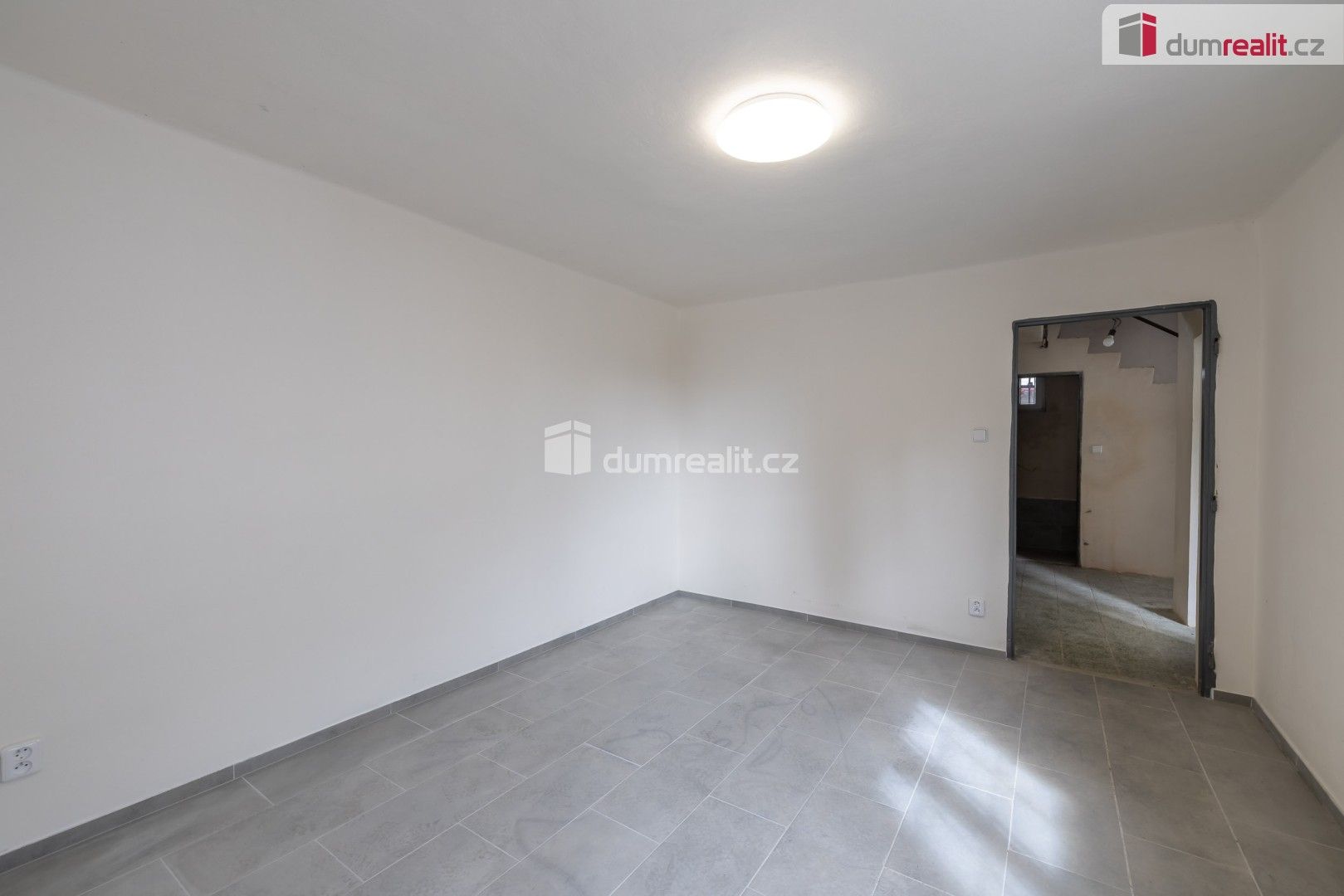 Pronájem komerčního prostoru 753 m² - foto 9