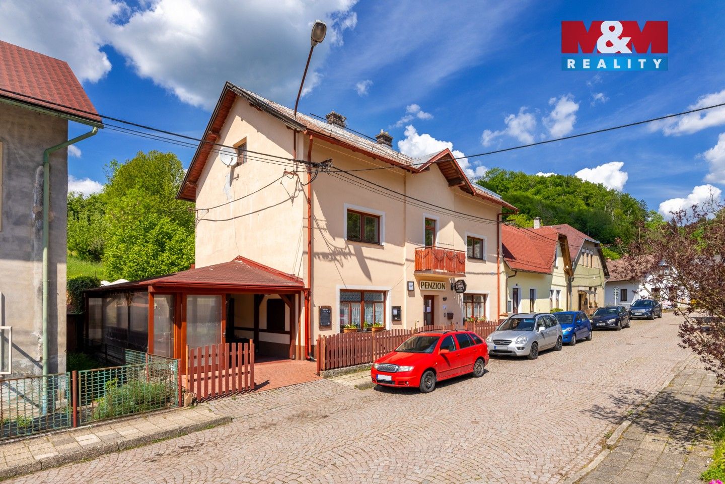 Prodej komerčního prostoru 340 m² - foto 1