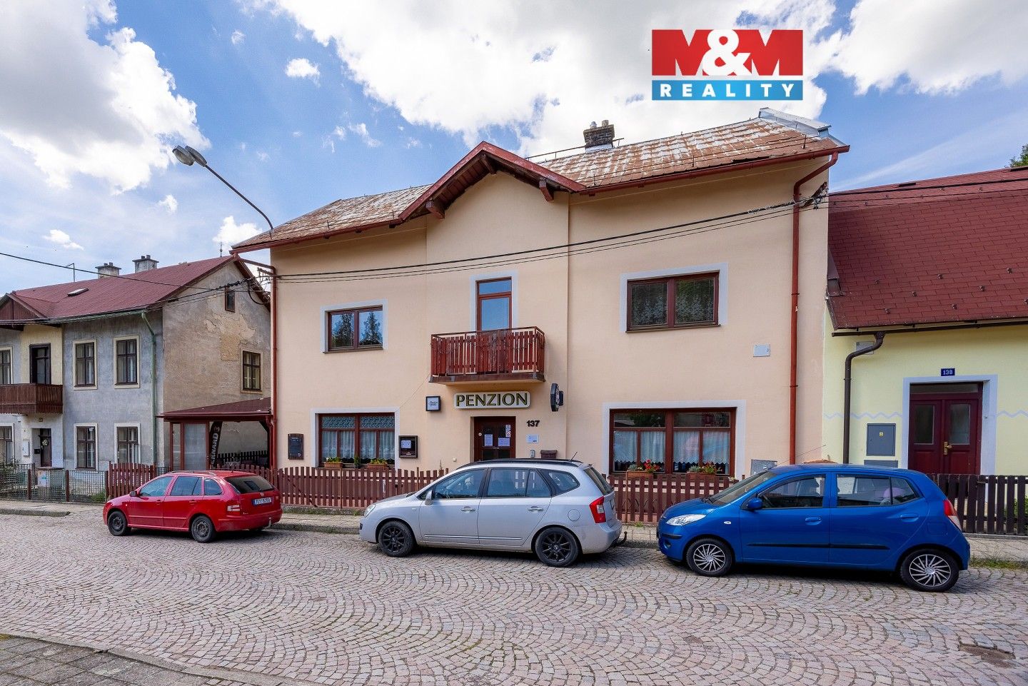Prodej komerčního prostoru 340 m² - foto 2