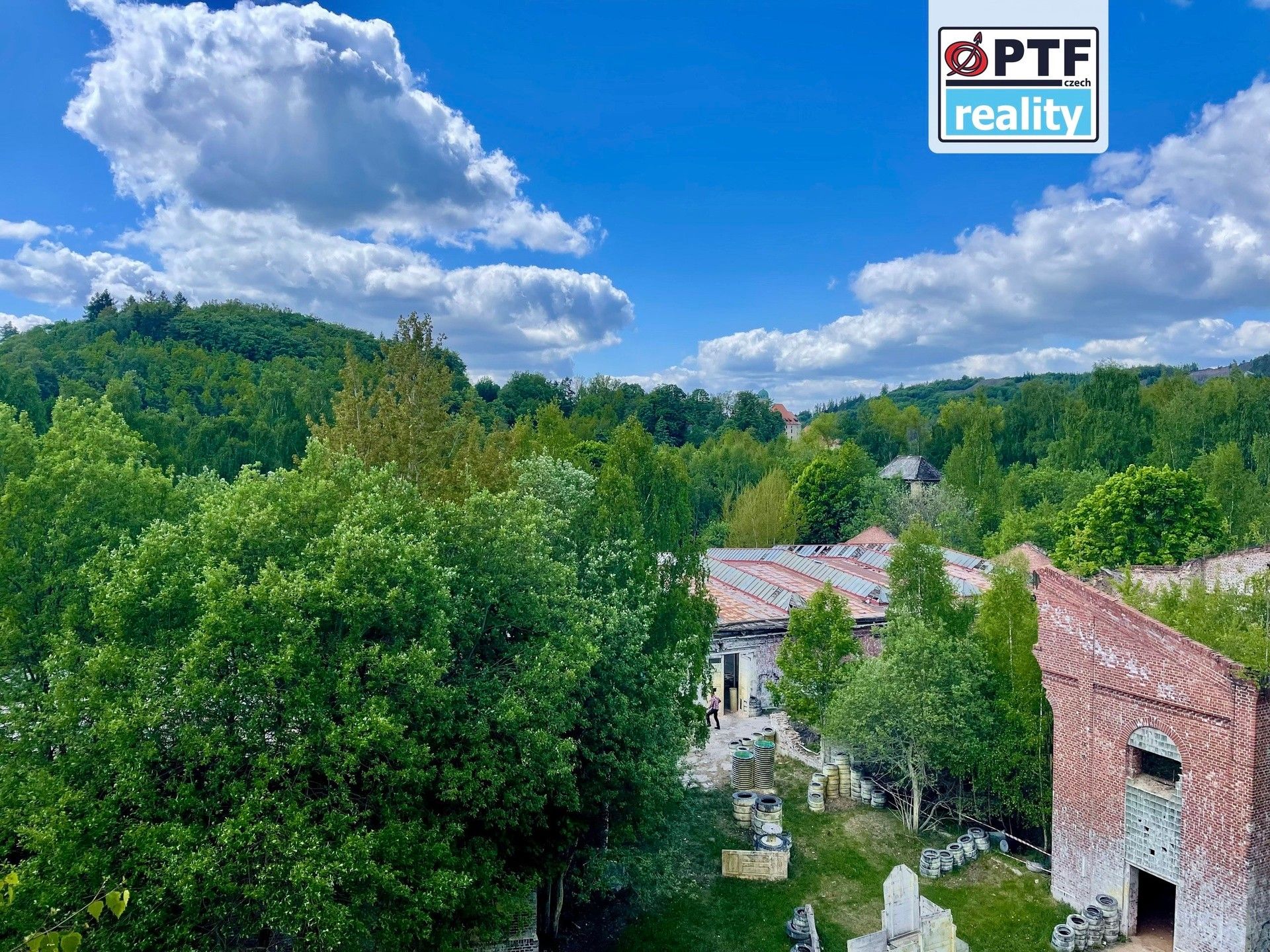 Prodej komerčního prostoru 8000 m² - foto 21