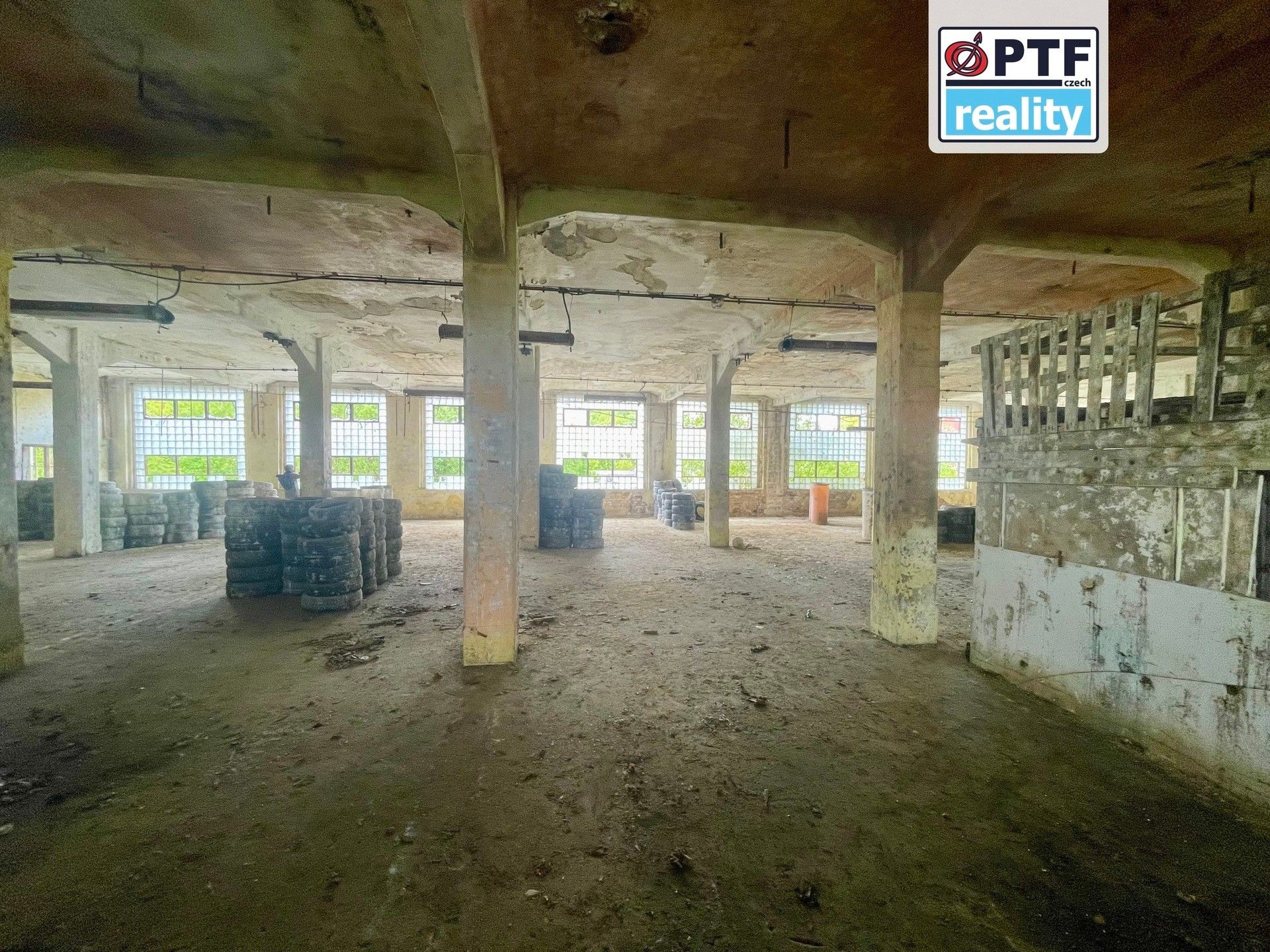 Prodej komerčního prostoru 8000 m² - foto 20
