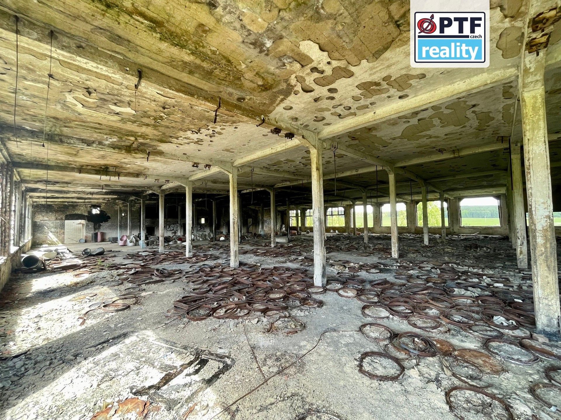 Prodej komerčního prostoru 8000 m² - foto 25