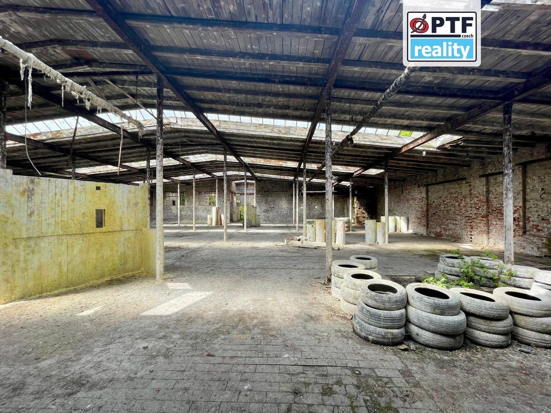 Prodej komerčního prostoru 8000 m² - foto 30