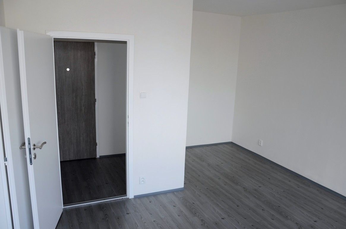 Pronájem bytu 1+1 32 m² - foto 2
