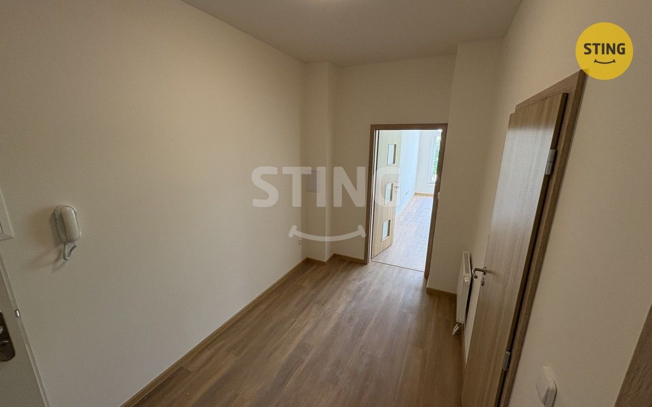 Pronájem bytu 1+kk 47 m² - foto 10