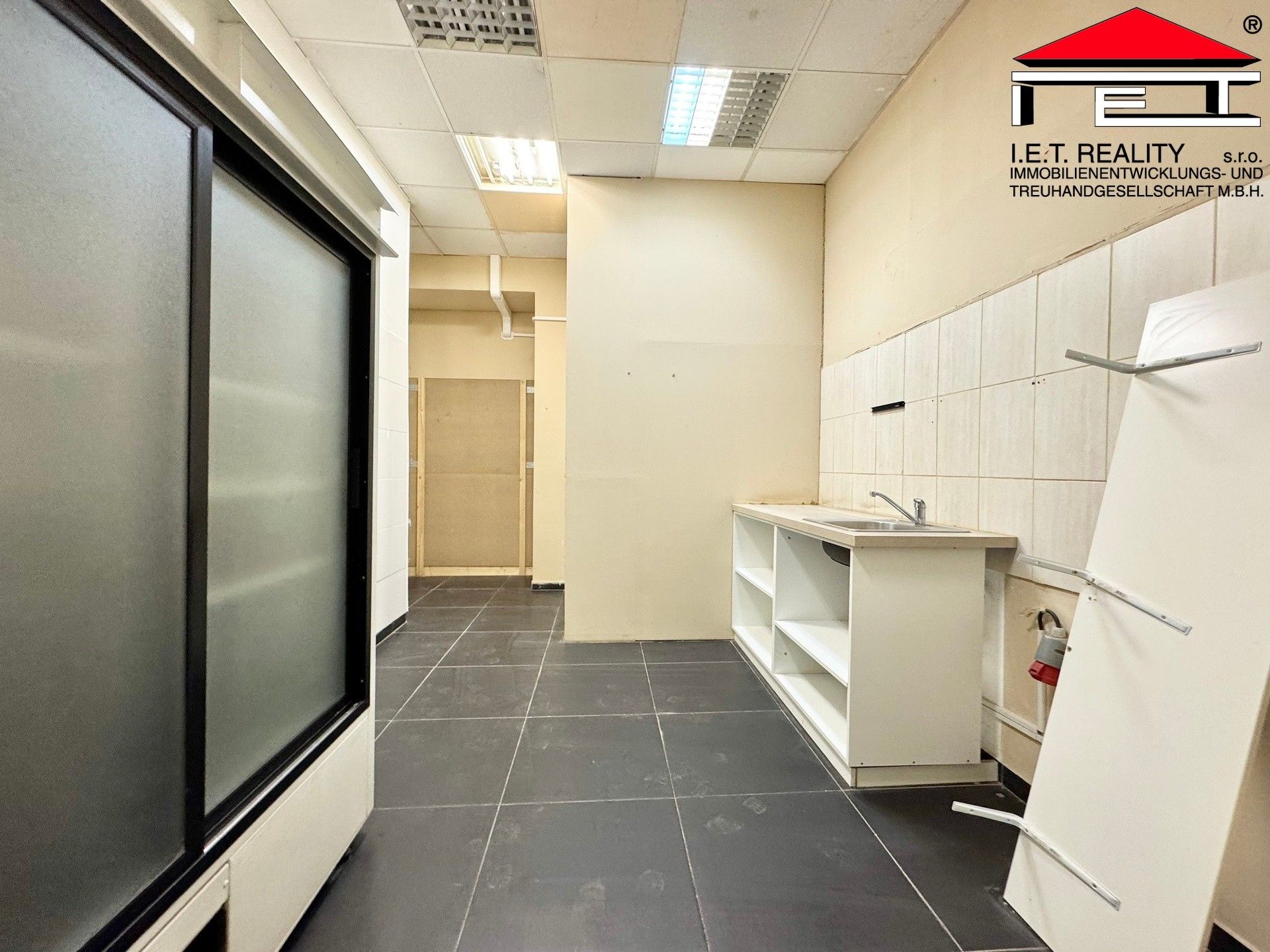 Pronájem komerčního prostoru 16 m² - foto 6
