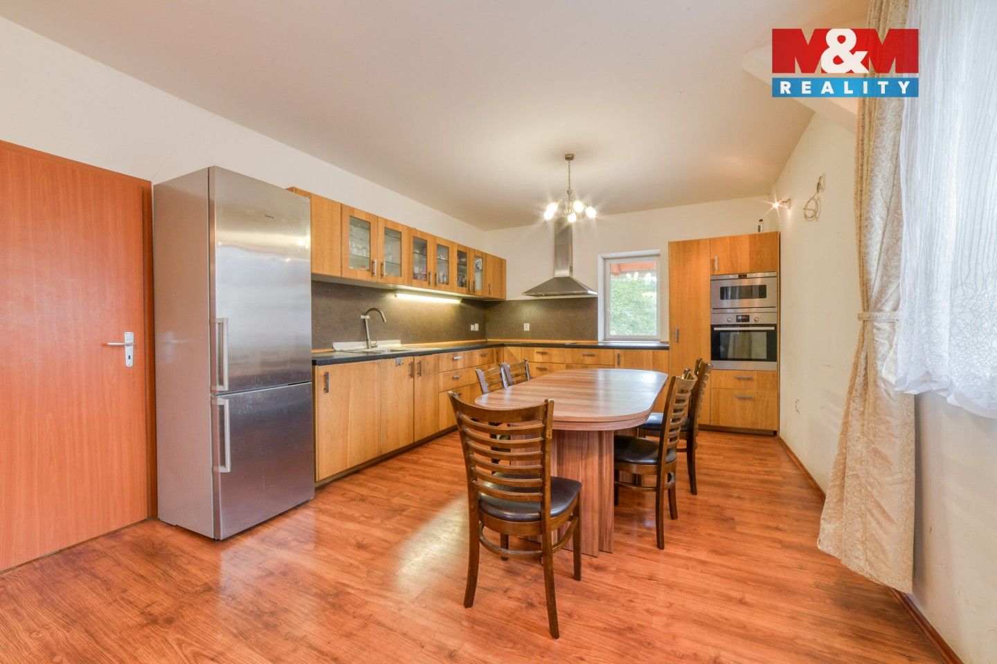 Prodej komerčního prostoru 845 m² - foto 2