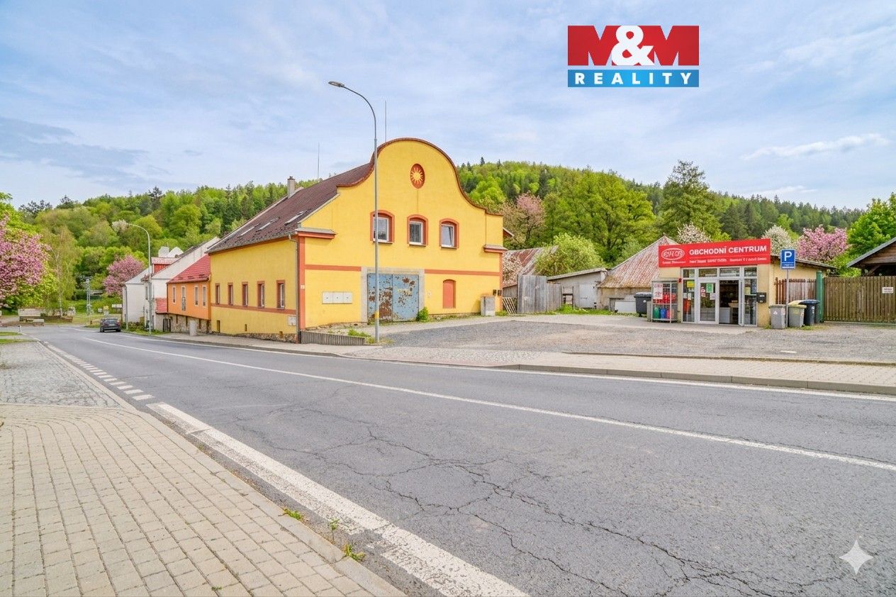 Prodej komerčního prostoru 845 m² - foto 1