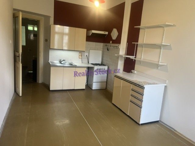 Pronájem bytu 2+1 82 m² - foto 10