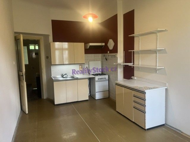 Pronájem bytu 2+1 82 m² - foto 11