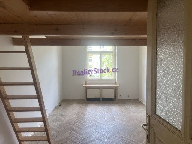 Pronájem bytu 2+1 82 m² - foto 17