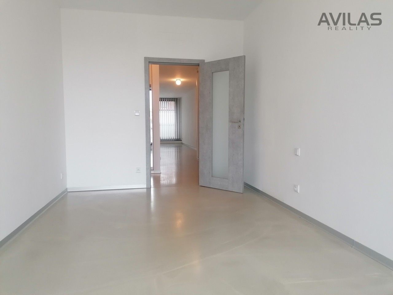 Pronájem komerčního prostoru 64 m² - foto 3