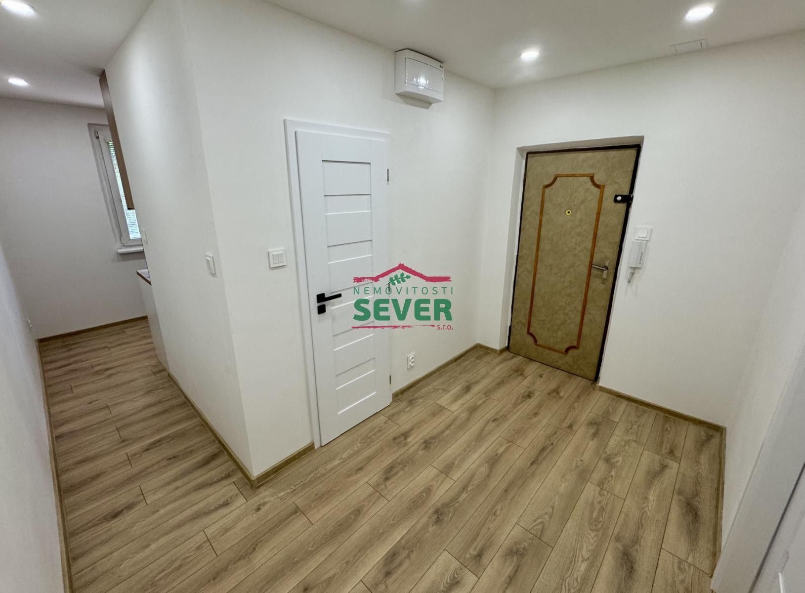 Pronájem bytu 2+1 56 m² - foto 12