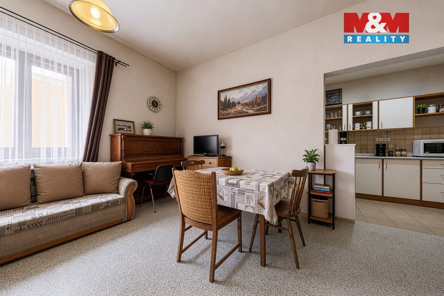 Prodej komerčního prostoru 240 m² - foto 1