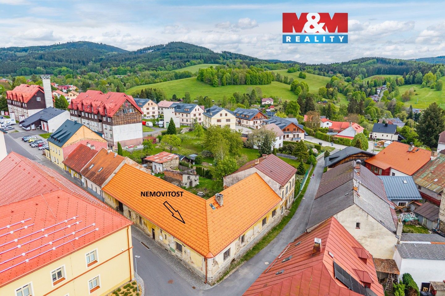 Prodej komerčního prostoru 240 m² - foto 2
