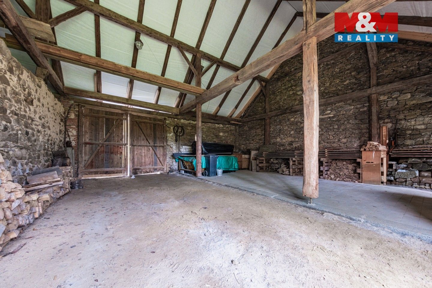 Prodej komerčního prostoru 240 m² - foto 20