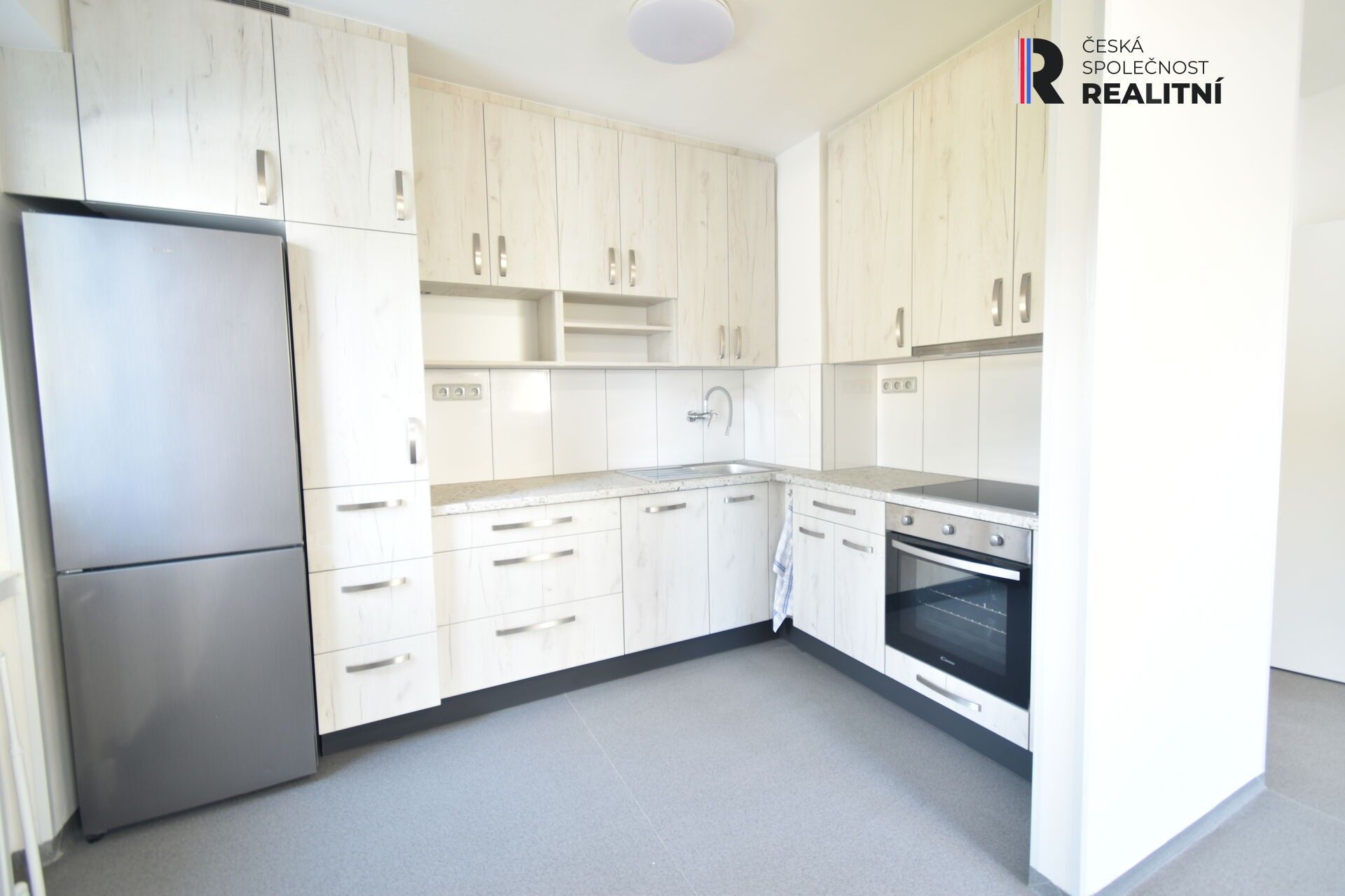 Pronájem bytu 2+1 79 m² - foto 1