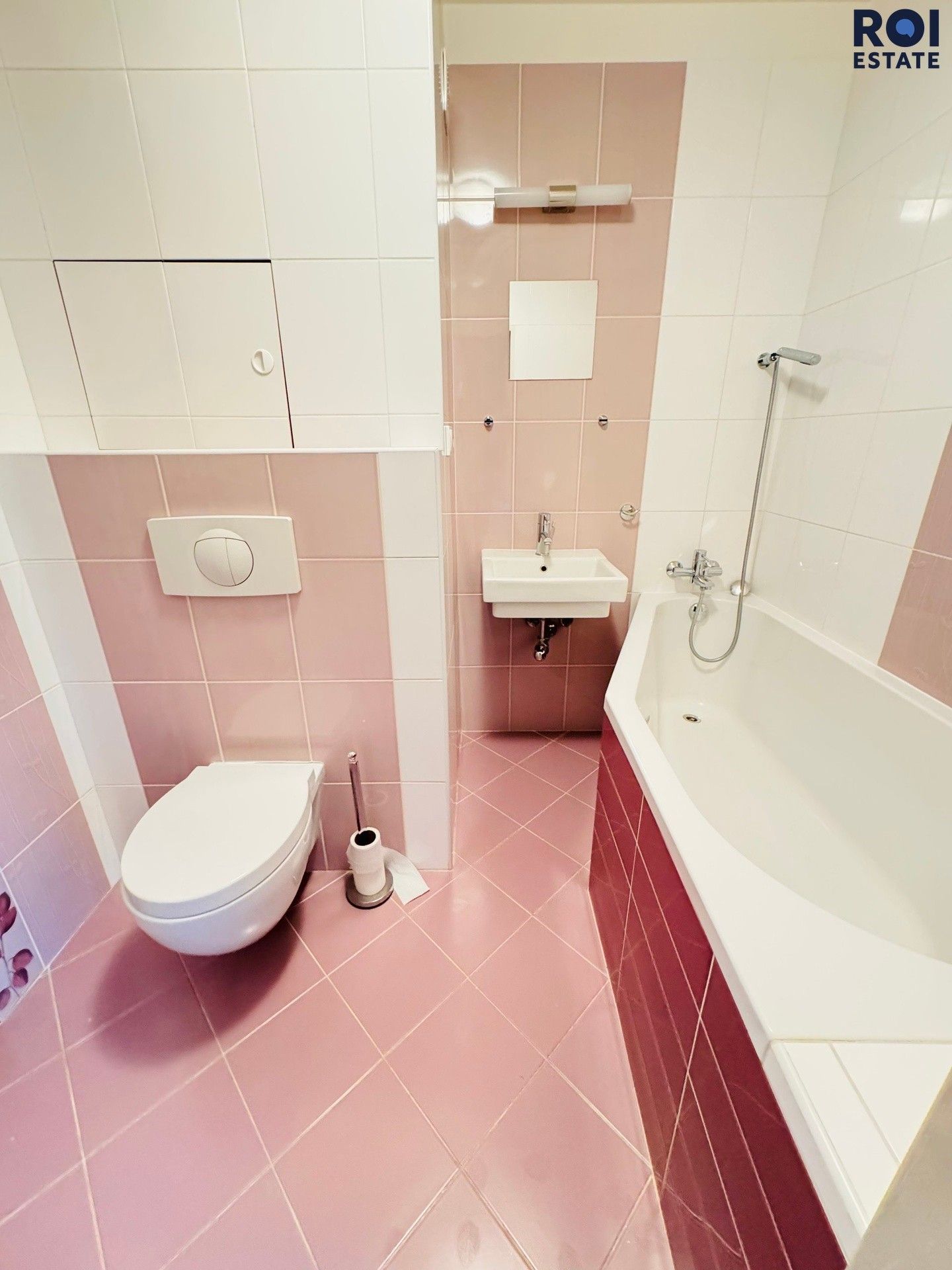 Pronájem bytu 1+kk 35 m² - foto 4