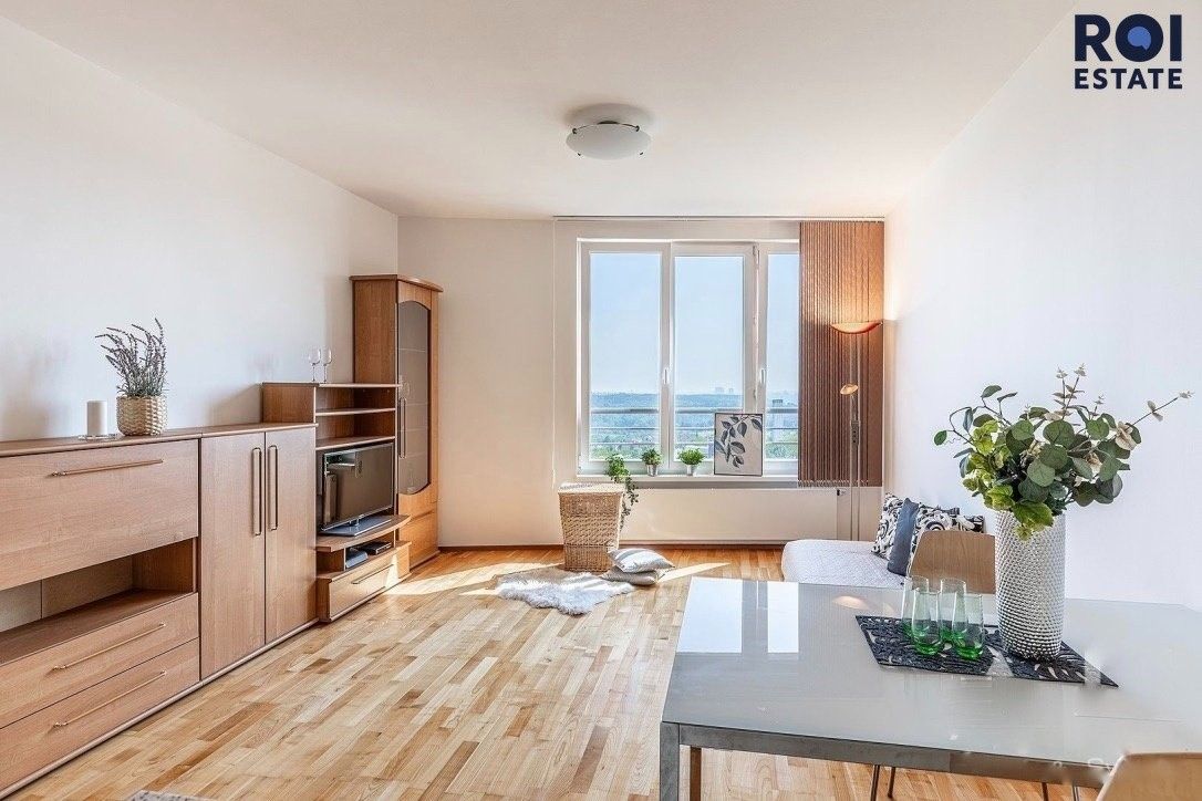 Pronájem bytu 2+kk 60 m² - foto 1