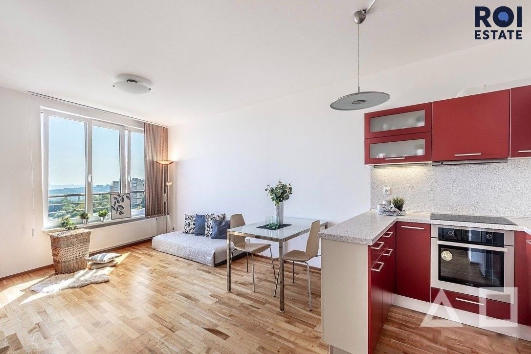Pronájem bytu 2+kk 60 m² - foto 2