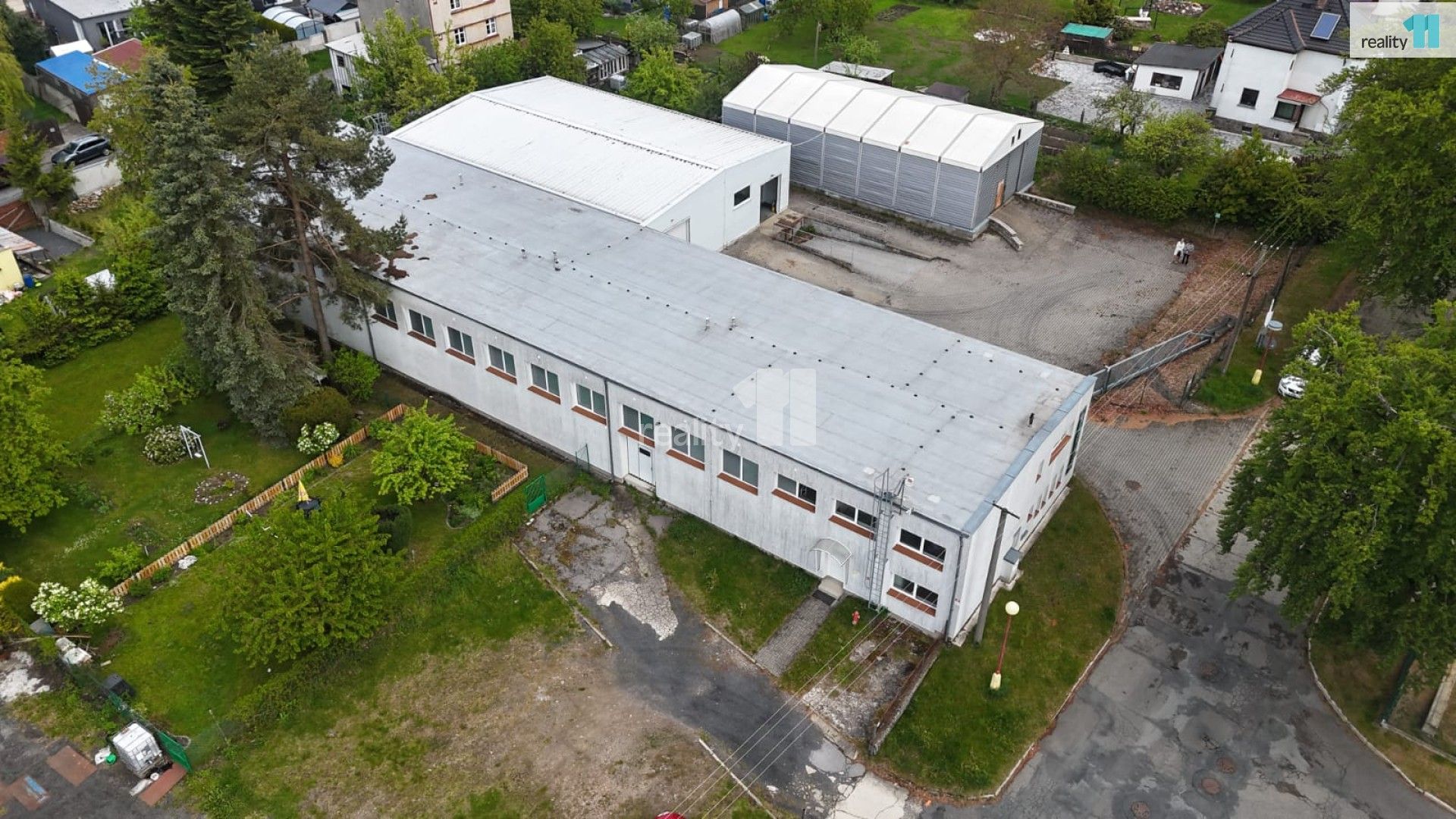 Prodej komerčního prostoru 2849 m² - foto 1