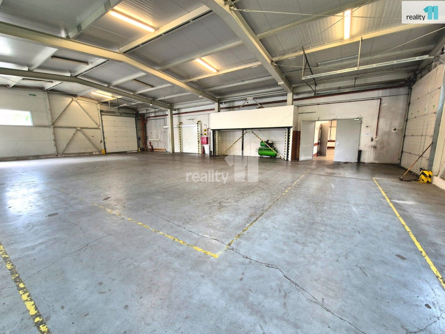 Prodej komerčního prostoru 2849 m² - foto 18