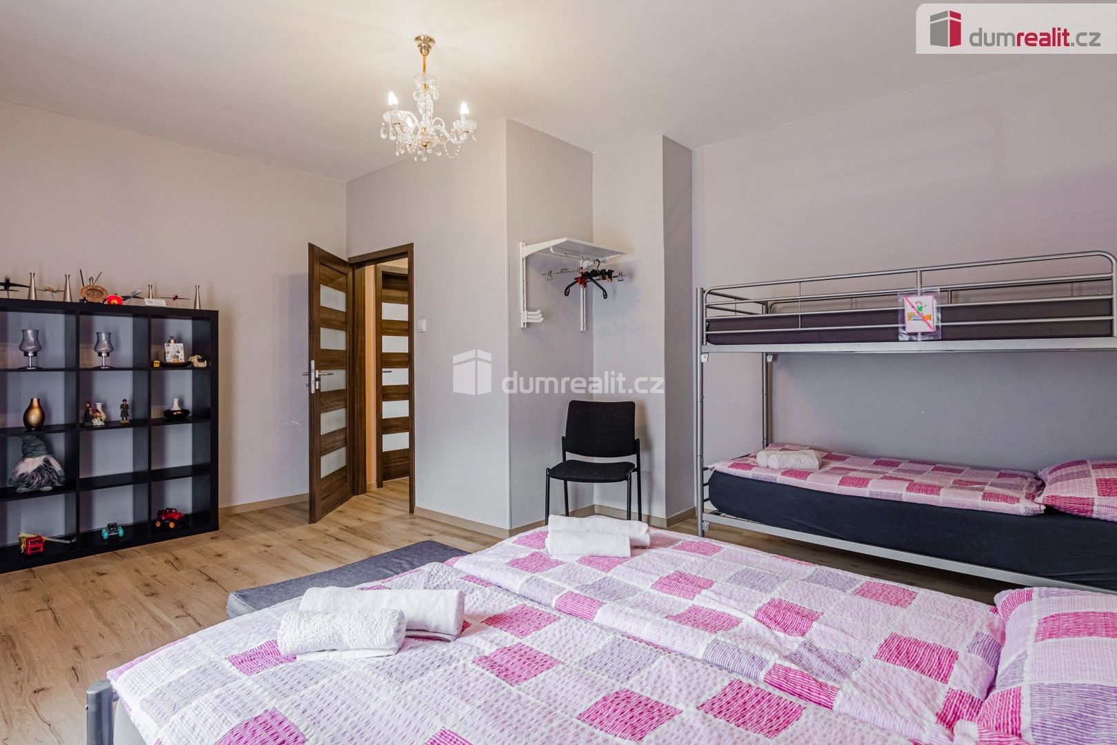 Prodej komerčního prostoru 300 m² - foto 8