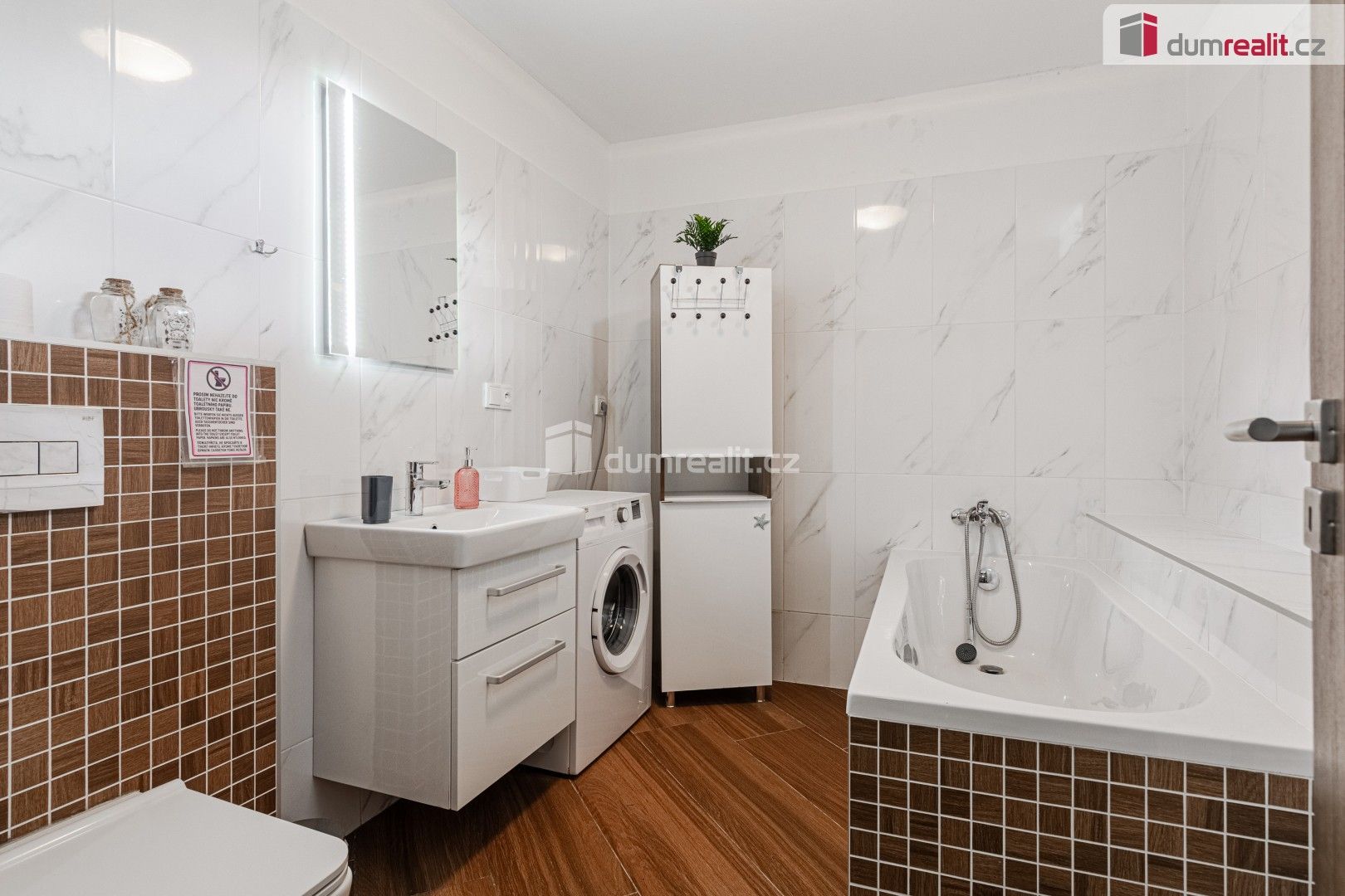 Prodej domu 300 m² - foto 14