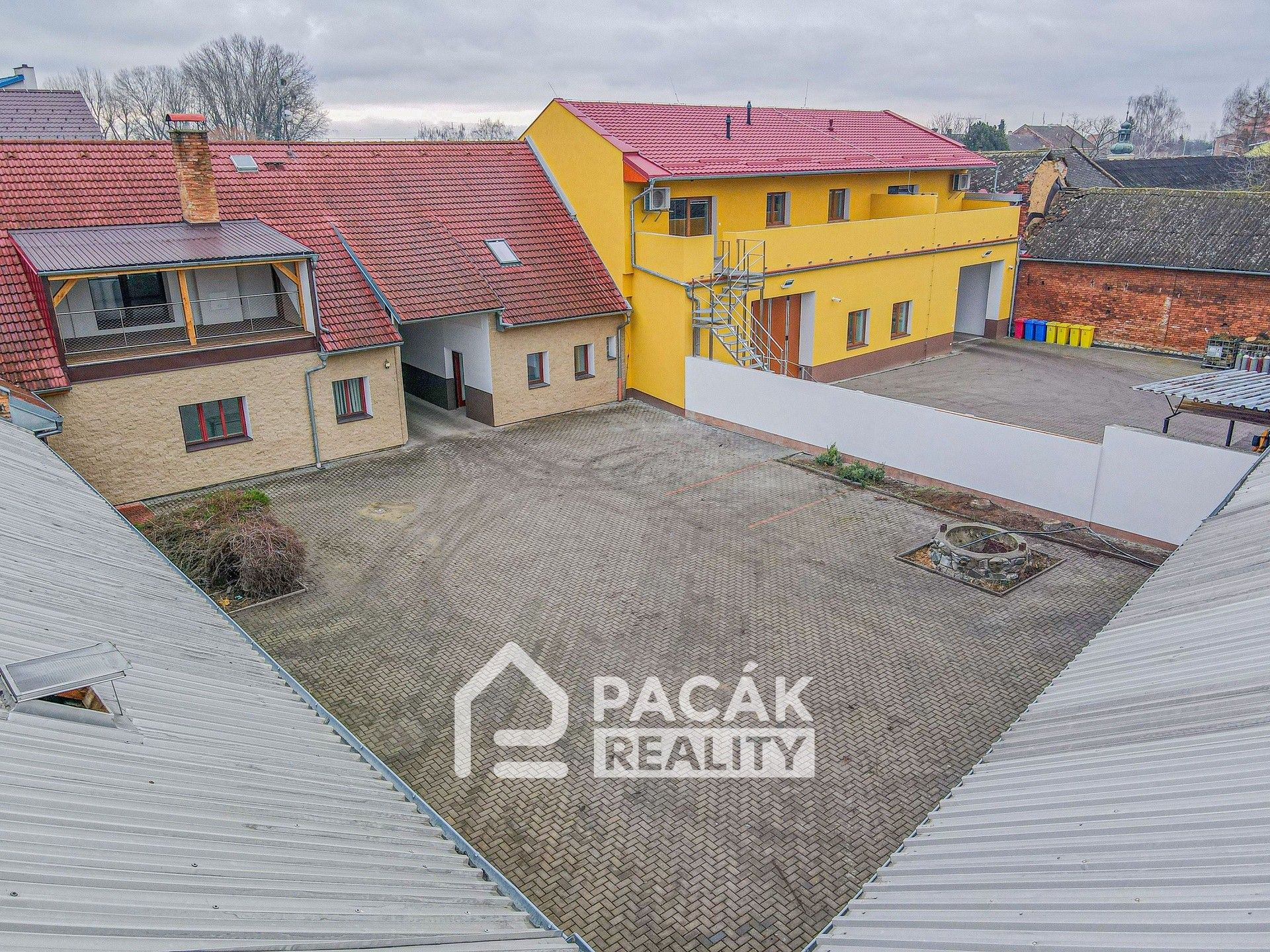 Pronájem komerčního prostoru 660 m² - foto 7