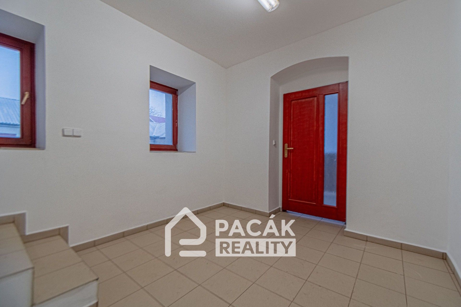 Pronájem komerčního prostoru 660 m² - foto 10