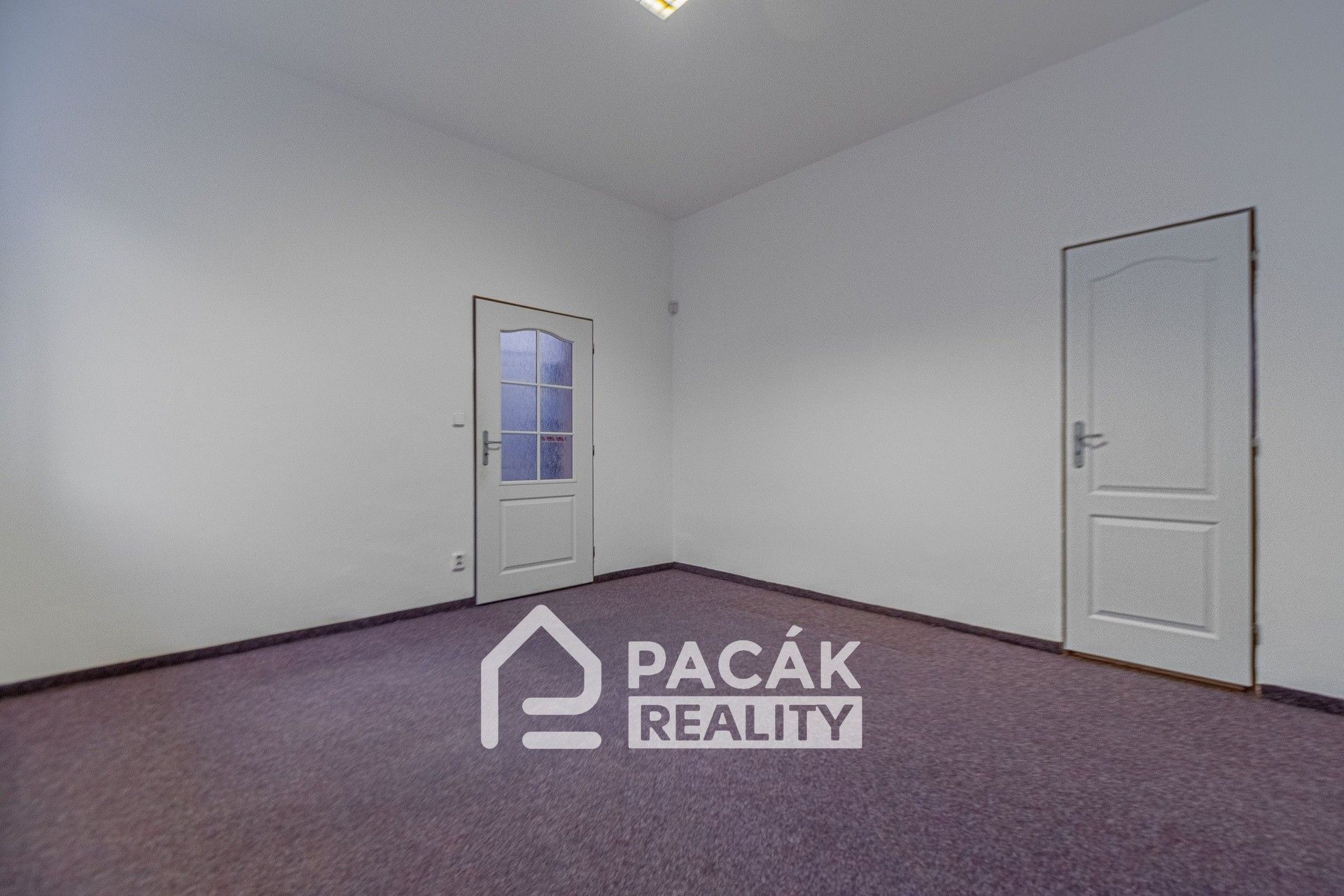 Pronájem komerčního prostoru 660 m² - foto 13