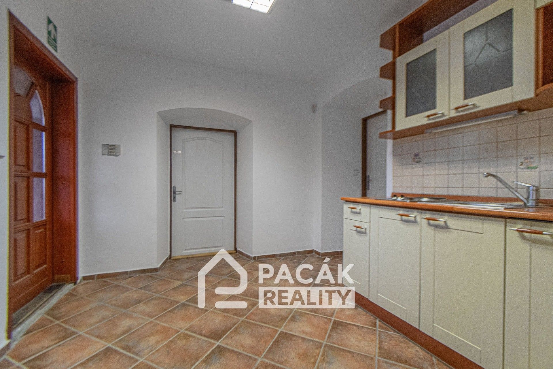 Pronájem komerčního prostoru 660 m² - foto 23