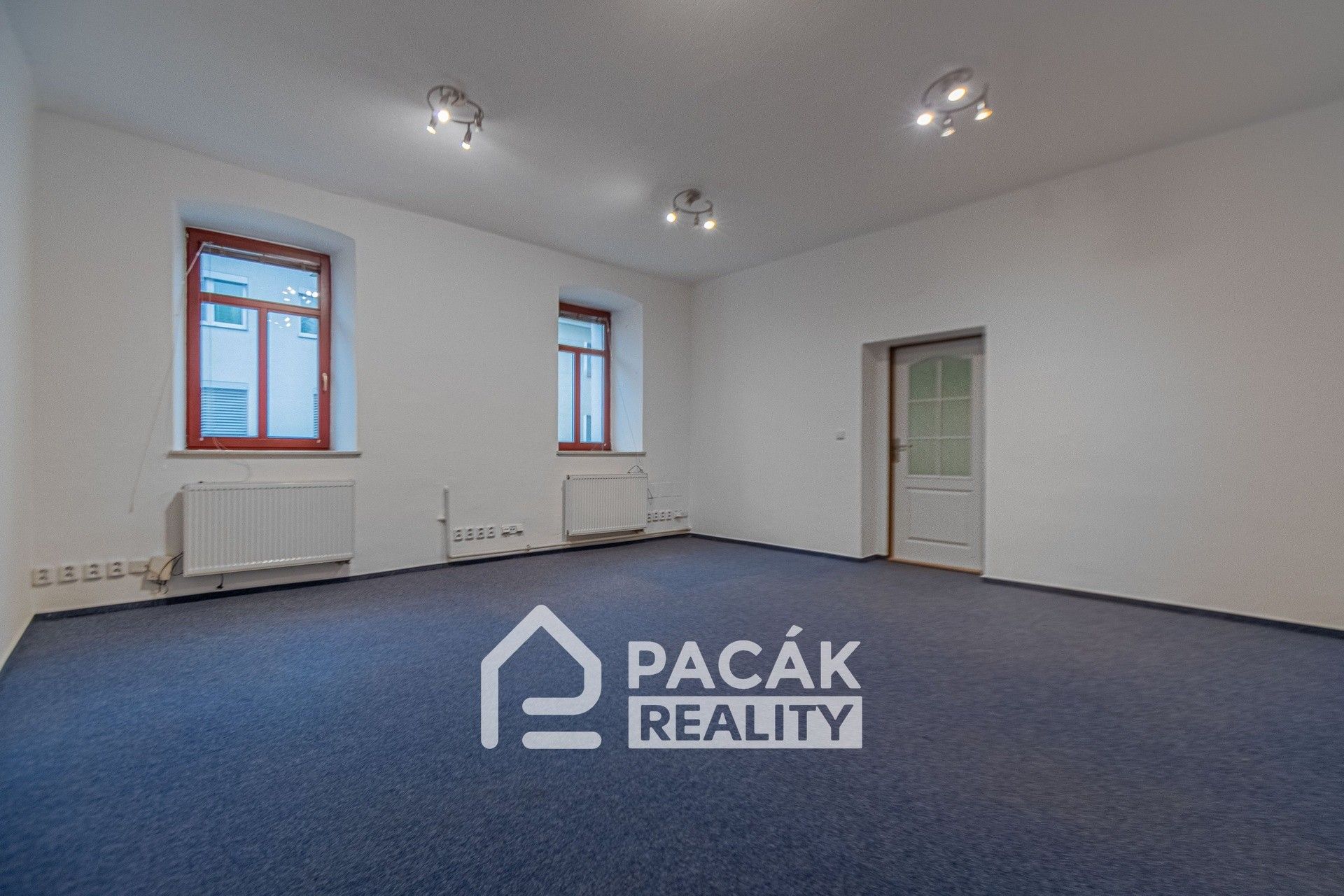 Pronájem komerčního prostoru 660 m² - foto 25