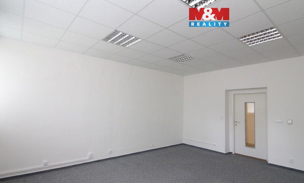 Pronájem komerčního prostoru 28 m² - foto 1