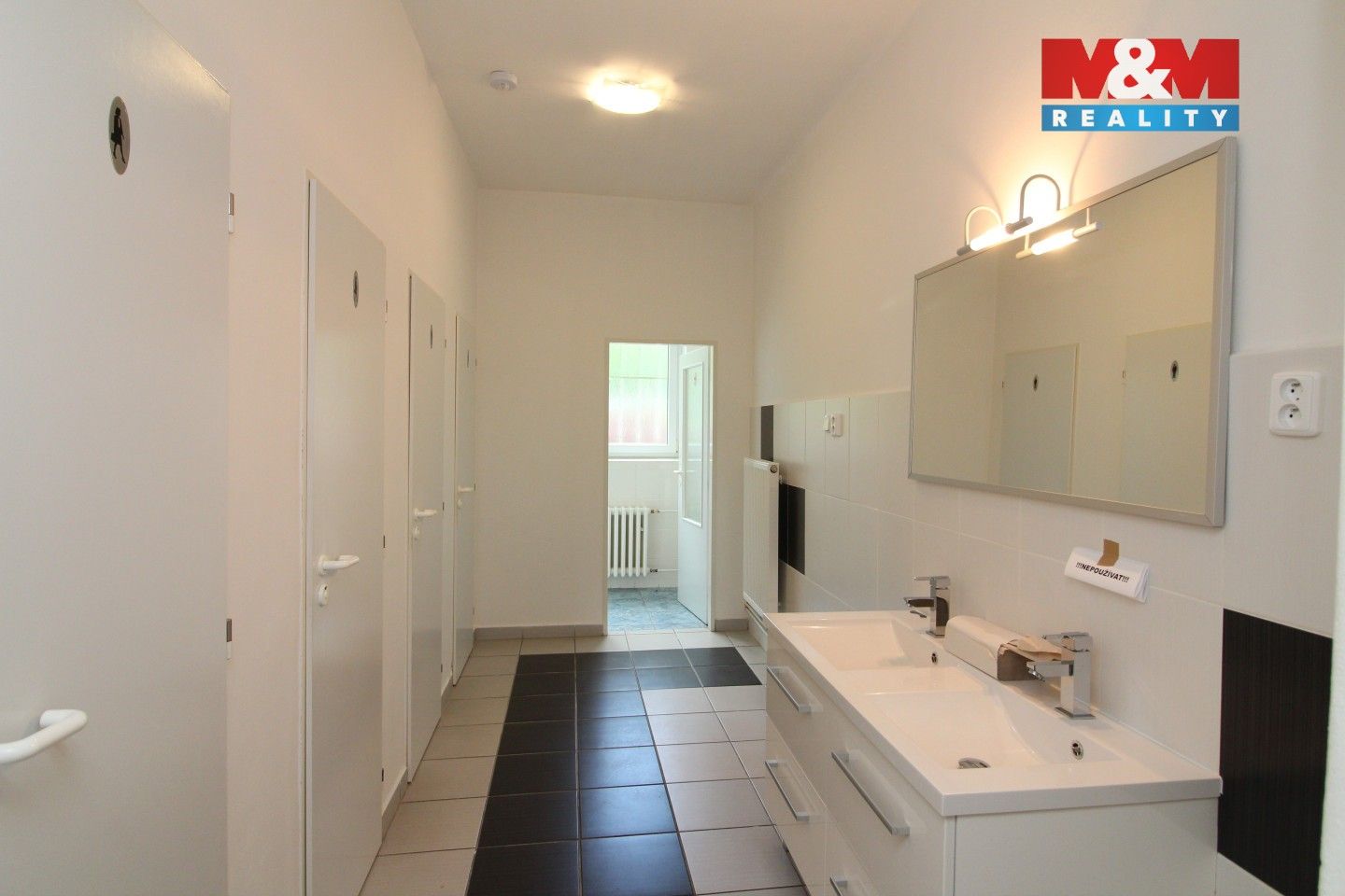 Pronájem komerčního prostoru 215 m² - foto 22