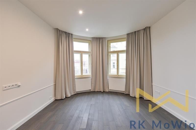 Pronájem bytu 4+kk 167 m² - foto 1