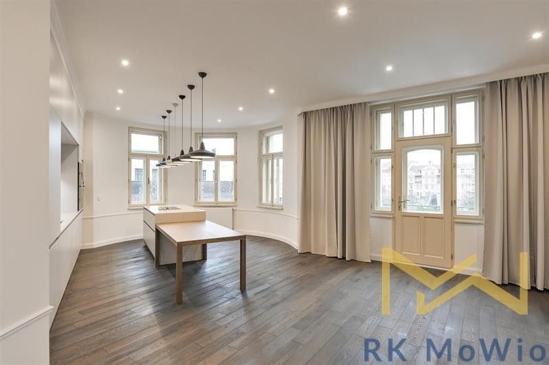 Pronájem bytu 4+kk 167 m² - foto 6